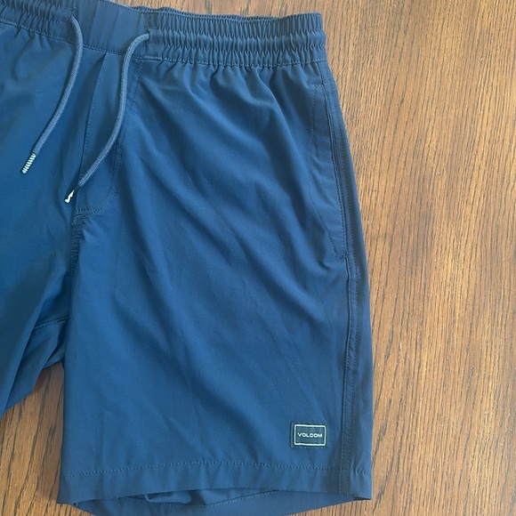 Volcom Mens Blue Board Shorts W/ Drawstring Size L - Picture 3 of 7